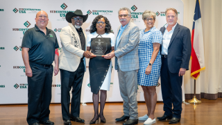  people with award 